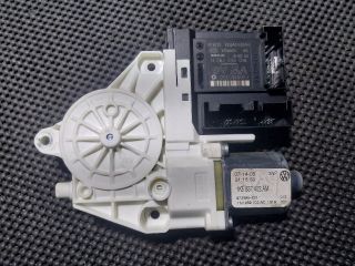 bontott VW GOLF V Jobb első Ablakemelő Motor