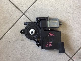 bontott VW GOLF V Jobb első Ablakemelő Motor
