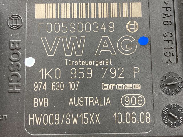 bontott VW GOLF V Jobb első Ablakemelő Motor