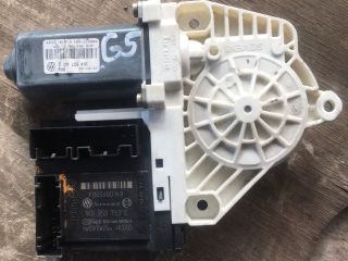 bontott VW GOLF V Jobb első Ablakemelő Motor