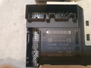 bontott VW GOLF V Jobb első Ablakemelő Motor