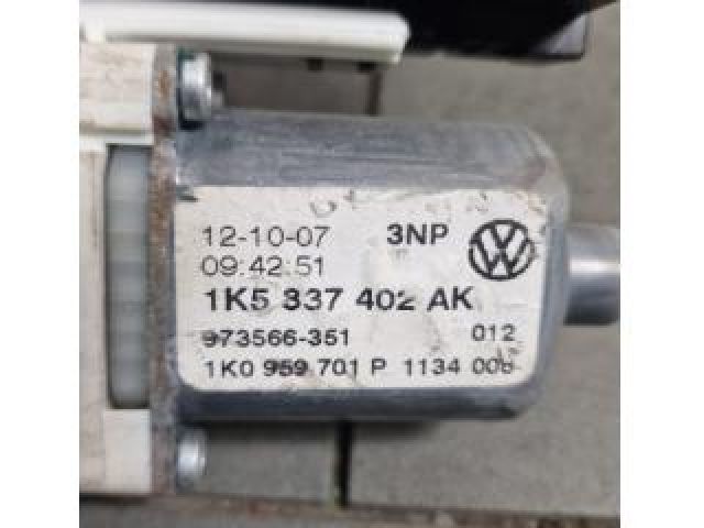 bontott VW GOLF V Jobb első Ablakemelő Motor