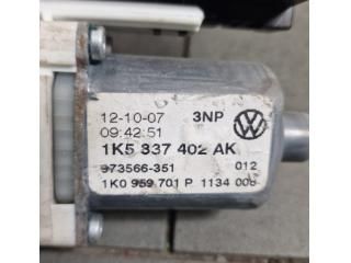 bontott VW GOLF V Jobb első Ablakemelő Motor