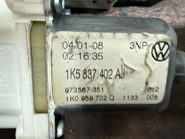 bontott VW GOLF V Jobb első Ablakemelő Motor