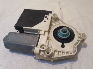 bontott VW GOLF V Jobb első Ablakemelő Motor