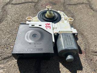 bontott VW GOLF V Jobb első Ablakemelő Motor