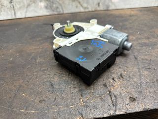 bontott VW GOLF V Jobb első Ablakemelő Motor