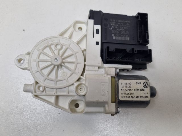 bontott VW GOLF V Jobb első Ablakemelő Motor