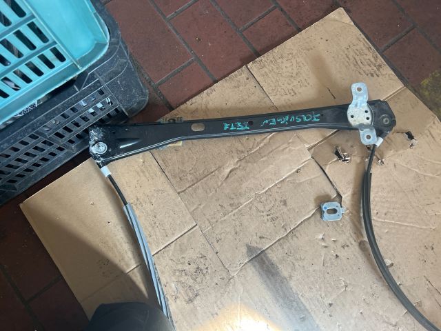 bontott VW GOLF V Jobb első Ablakemelő Szerkezet (Elektromos)