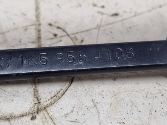 bontott VW GOLF V Jobb első Ablaktörlő Kar