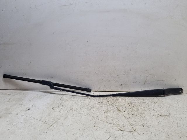 bontott VW GOLF V Jobb első Ablaktörlő Kar