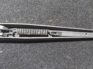 bontott VW GOLF V Jobb első Ablaktörlő Kar