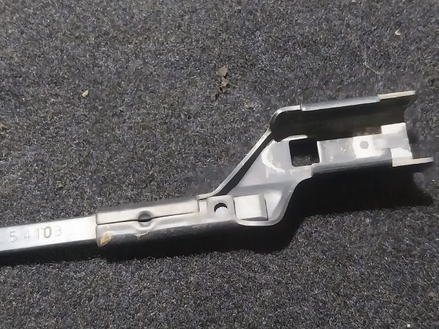 bontott VW GOLF V Jobb első Ablaktörlő Kar