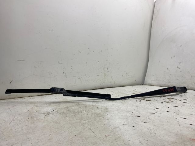 bontott VW GOLF V Jobb első Ablaktörlő Kar