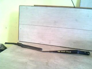 bontott VW GOLF V Jobb első Ablaktörlő Kar