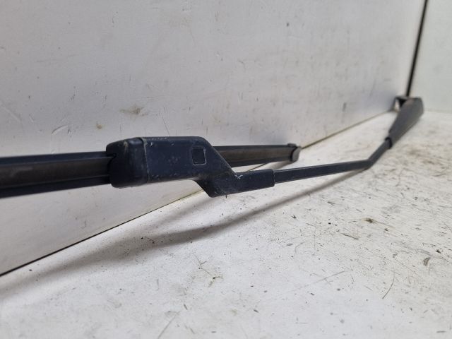 bontott VW GOLF V Jobb első Ablaktörlő Kar