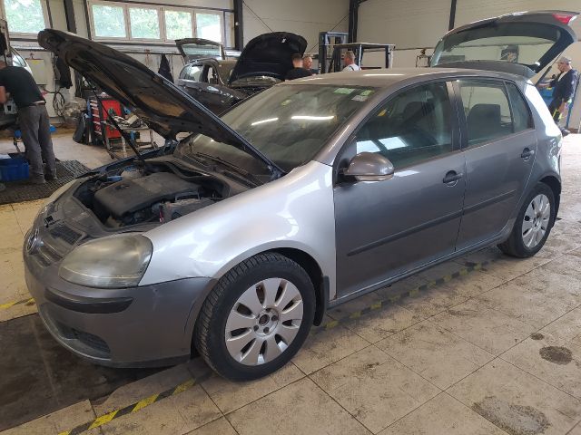 bontott VW GOLF V Jobb első Ablakvezető Gumi