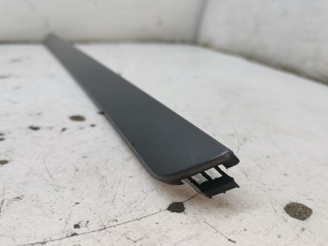 bontott VW GOLF V Jobb első Ajtó Kárpit Díszléc