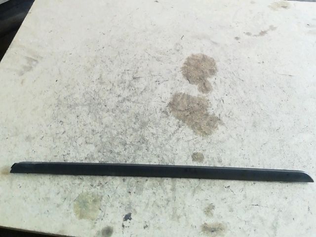 bontott VW GOLF V Jobb első Ajtó Kárpit Díszléc