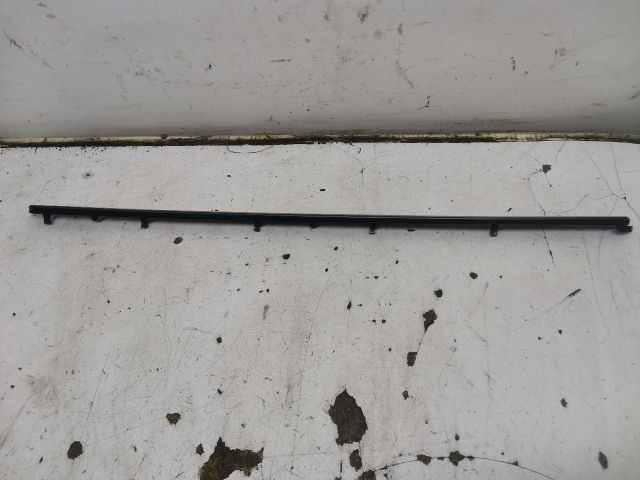 bontott VW GOLF V Jobb első Ajtó Kárpit Díszléc