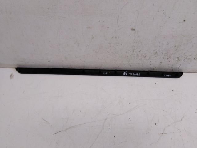 bontott VW GOLF V Jobb első Ajtó Kárpit Díszléc