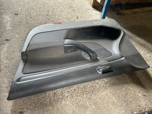 bontott VW GOLF V Jobb első Ajtó Kárpit