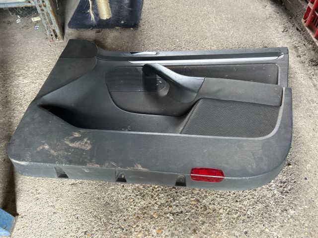 bontott VW GOLF V Jobb első Ajtó Kárpit