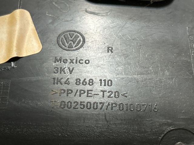 bontott VW GOLF V Jobb első Ajtó Kárpit