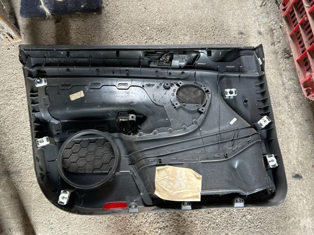 bontott VW GOLF V Jobb első Ajtó Kárpit