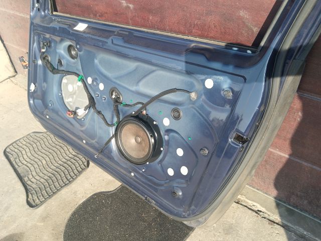 bontott VW GOLF V Jobb első Ajtó (Részeivel)