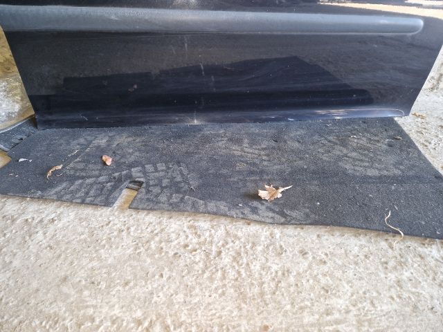 bontott VW GOLF V Jobb első Ajtó (Részeivel)