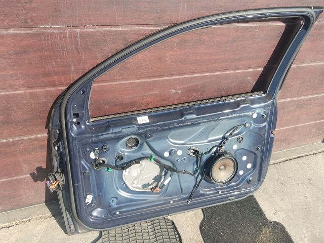 bontott VW GOLF V Jobb első Ajtó (Részeivel)