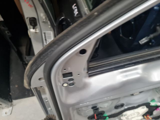 bontott VW GOLF V Jobb első Ajtó (Részeivel)