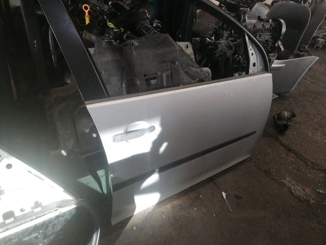bontott VW GOLF V Jobb első Ajtó (Részeivel)