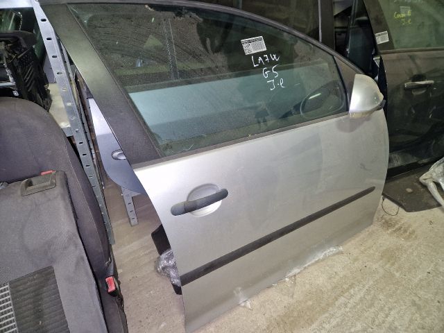 bontott VW GOLF V Jobb első Ajtó (Részeivel)