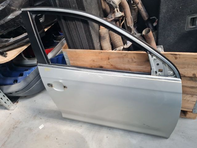 bontott VW GOLF V Jobb első Ajtó (Részeivel)