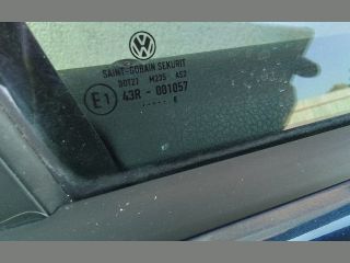 bontott VW GOLF V Jobb első Ajtó (Részeivel)