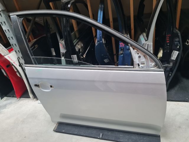 bontott VW GOLF V Jobb első Ajtó (Részeivel)