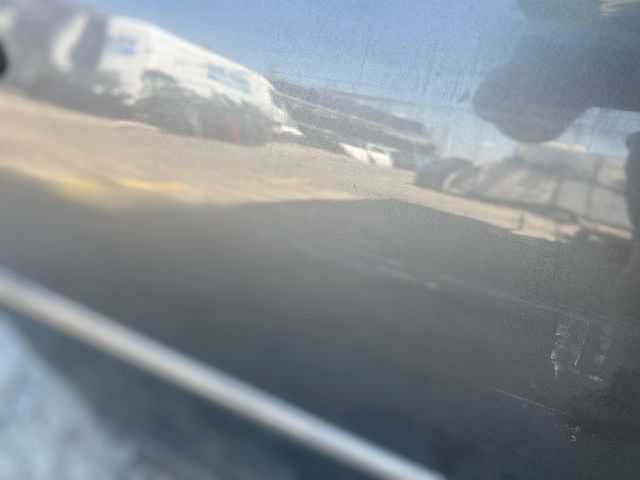 bontott VW GOLF V Jobb első Ajtó (Üres lemez)