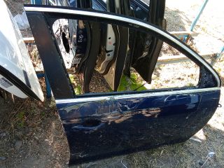 bontott VW GOLF V Jobb első Ajtó (Üres lemez)