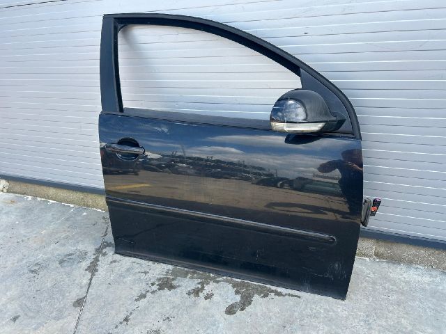 bontott VW GOLF V Jobb első Ajtó (Üres lemez)