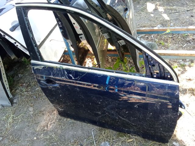 bontott VW GOLF V Jobb első Ajtó (Üres lemez)