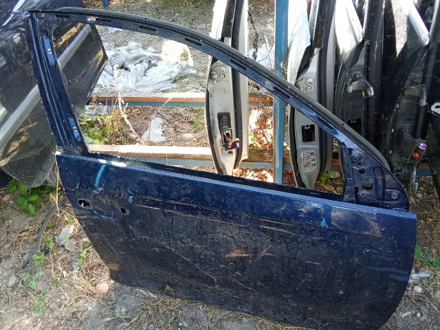 bontott VW GOLF V Jobb első Ajtó (Üres lemez)