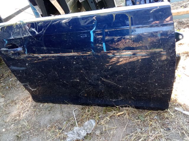 bontott VW GOLF V Jobb első Ajtó (Üres lemez)