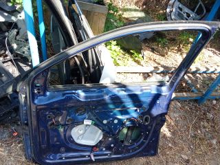 bontott VW GOLF V Jobb első Ajtó (Üres lemez)