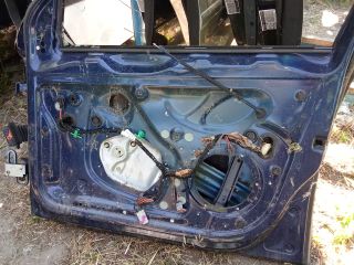 bontott VW GOLF V Jobb első Ajtó (Üres lemez)