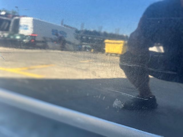 bontott VW GOLF V Jobb első Ajtó (Üres lemez)