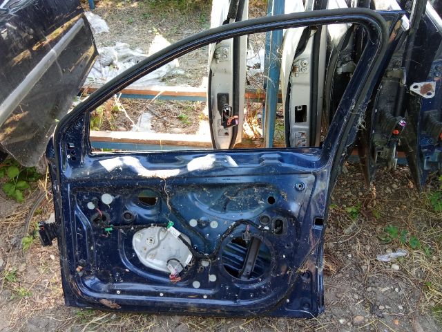 bontott VW GOLF V Jobb első Ajtó (Üres lemez)
