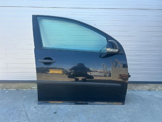 bontott VW GOLF V Jobb első Ajtó (Üres lemez)