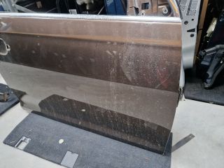 bontott VW GOLF V Jobb első Ajtó (Üres lemez)